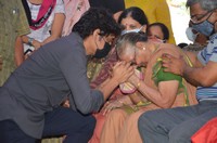 Nagarjuna Pays Condolences to Sirivennela Seetharama Sastry